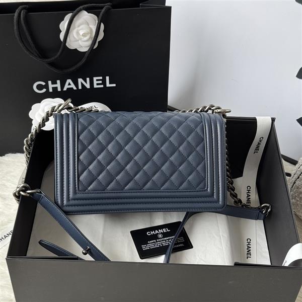 2026127214239577 700